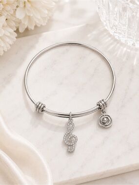 Love This Life Inspire Silver Treble Clef Expandable Bracelet Music Charm NWT